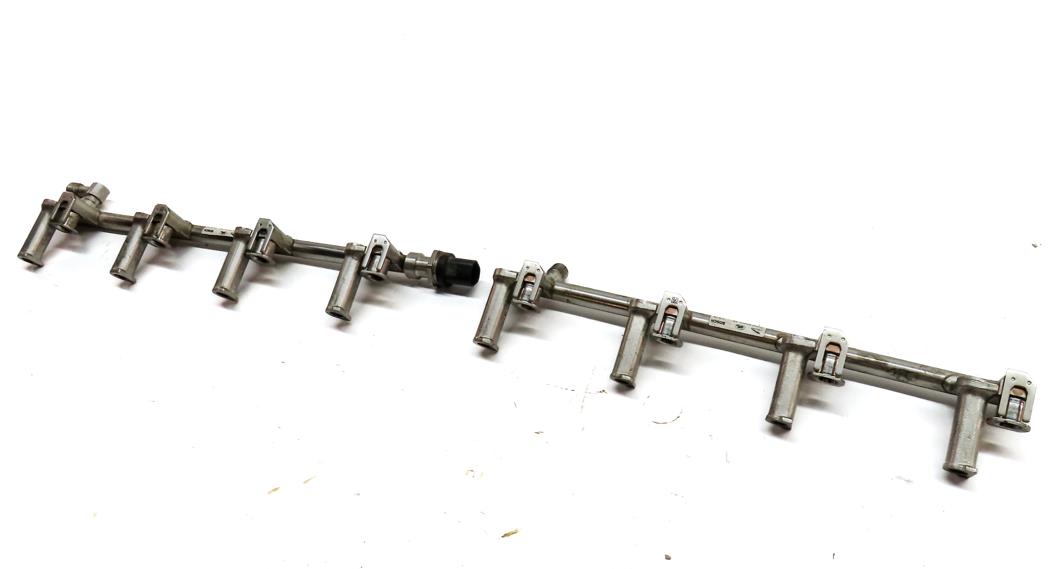 2014 RANGE ROVER SPORT (L494) 5.0L SUPER ENGINE LEFT & RIGHT FUEL RAIL SET/2 — exact item pictured